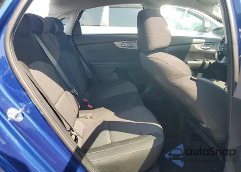 2023 Kia Forte Lx z USA, uszkodzony, nr VIN 3KPF24AD2PE661947